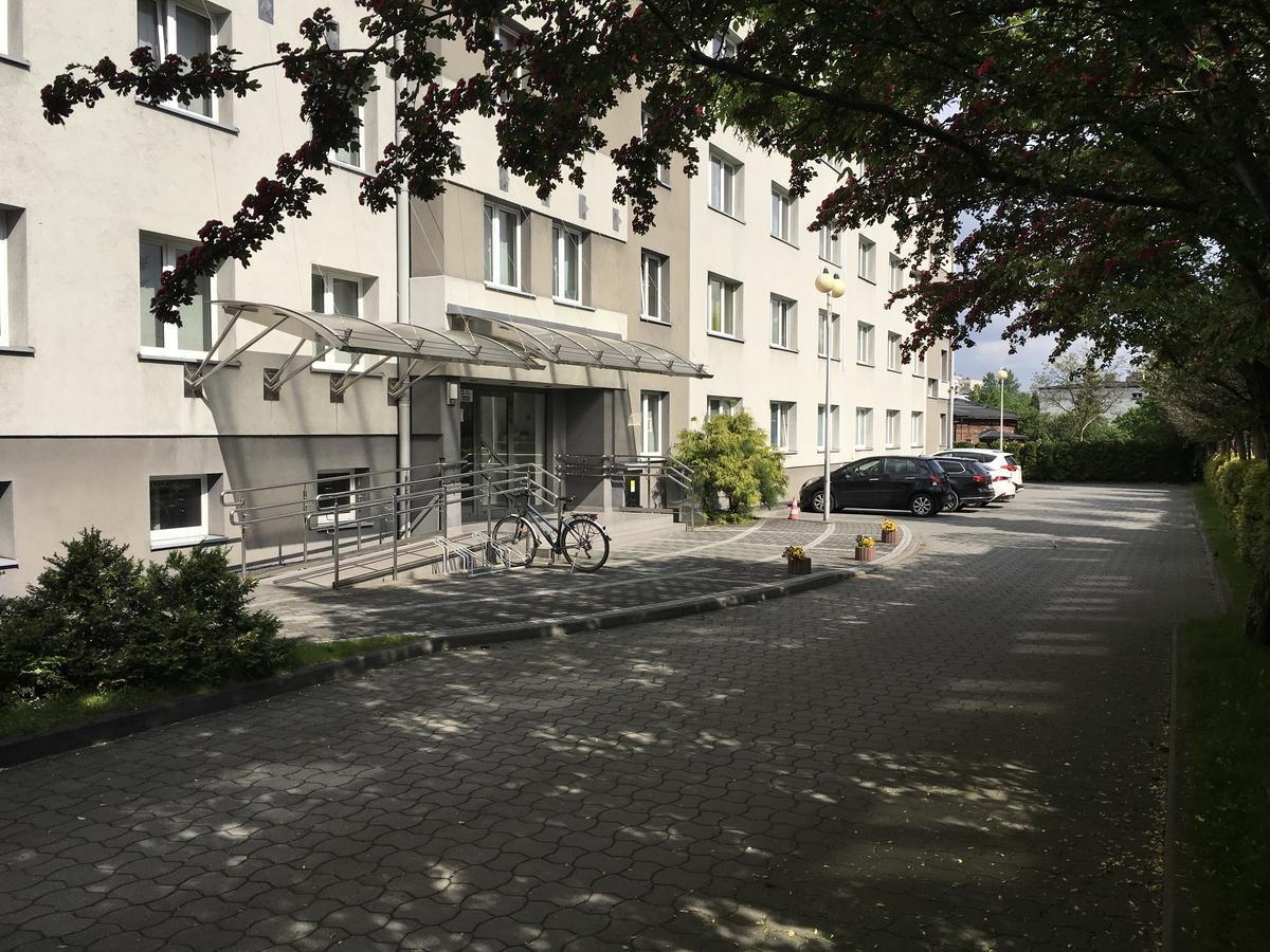 Gosciniec Tombor Aparthotel Katowice Buitenkant foto