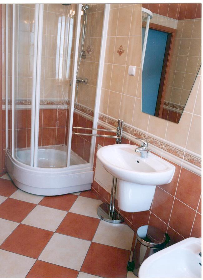 Gosciniec Tombor Aparthotel Katowice Buitenkant foto